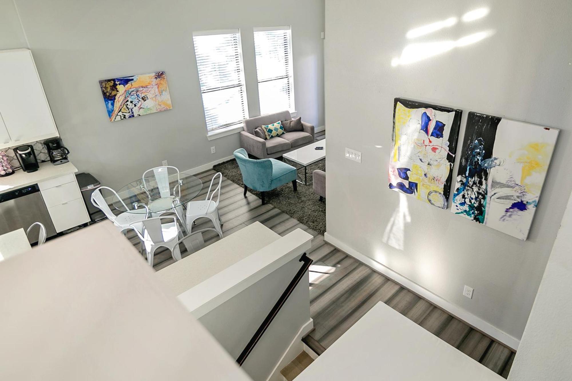 Montrose Guesthouse Suites By Dunyha Houston Esterno foto