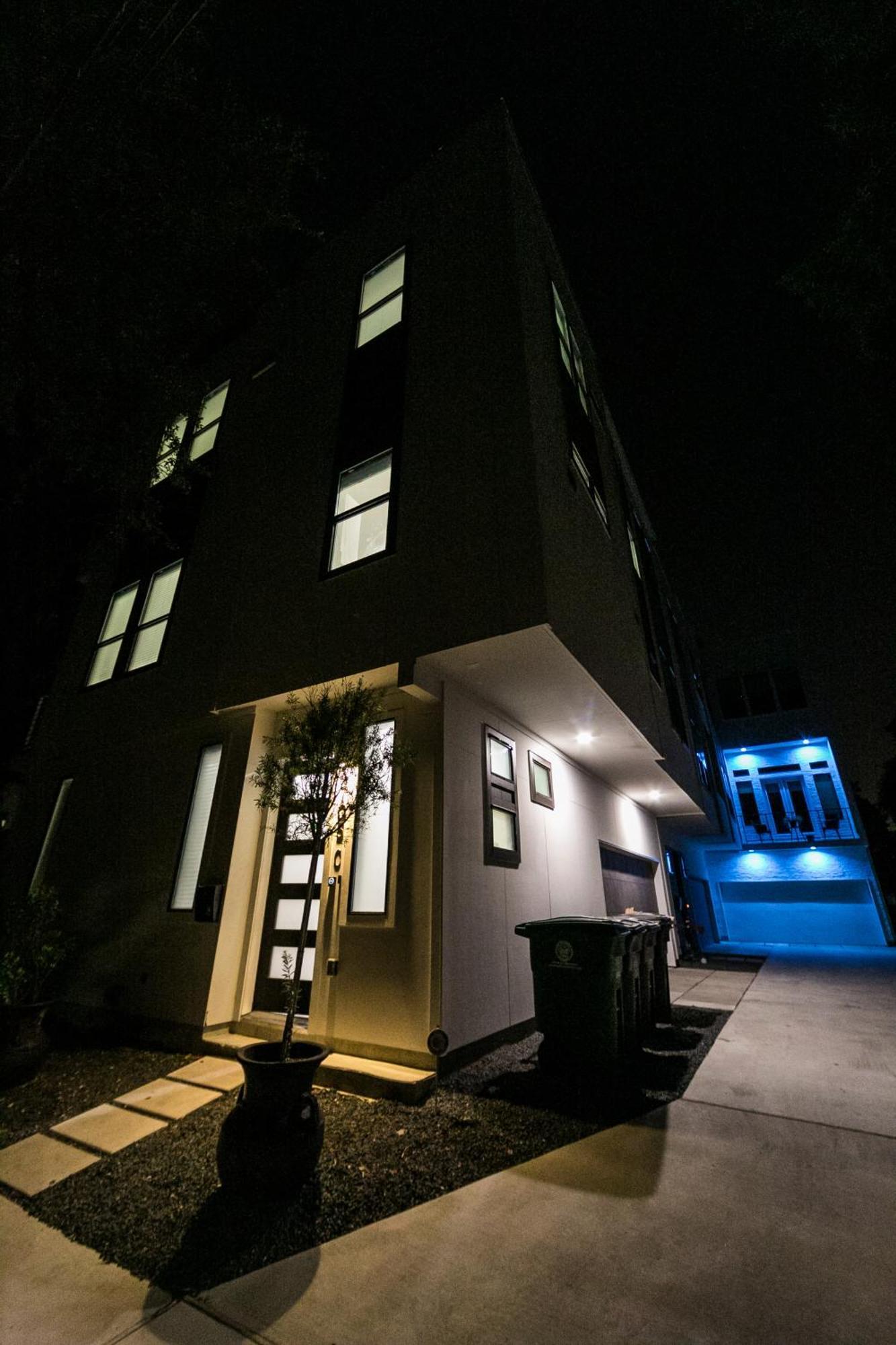 Montrose Guesthouse Suites By Dunyha Houston Esterno foto