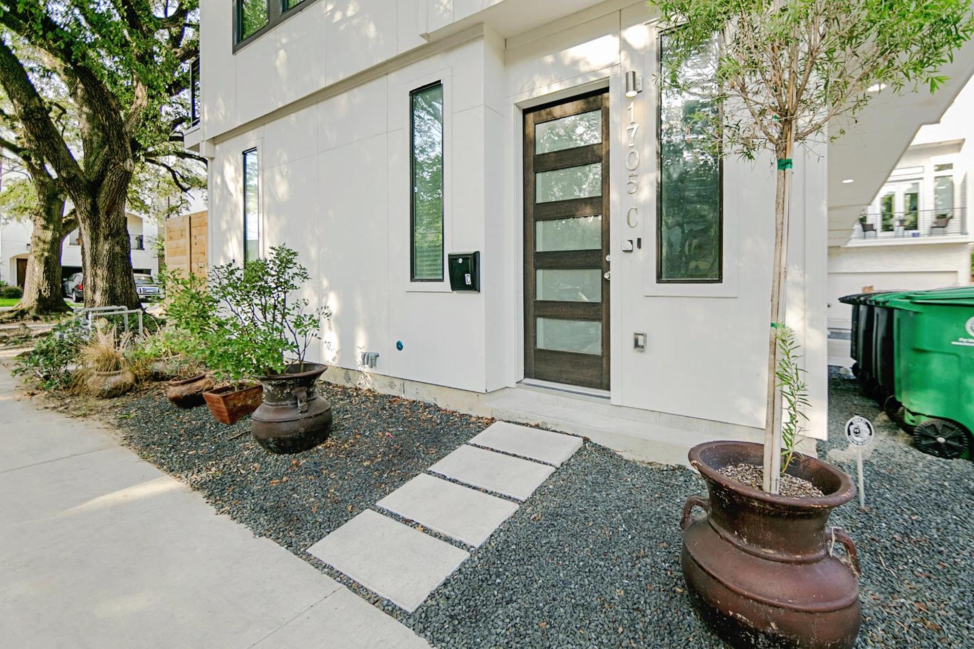 Montrose Guesthouse Suites By Dunyha Houston Esterno foto