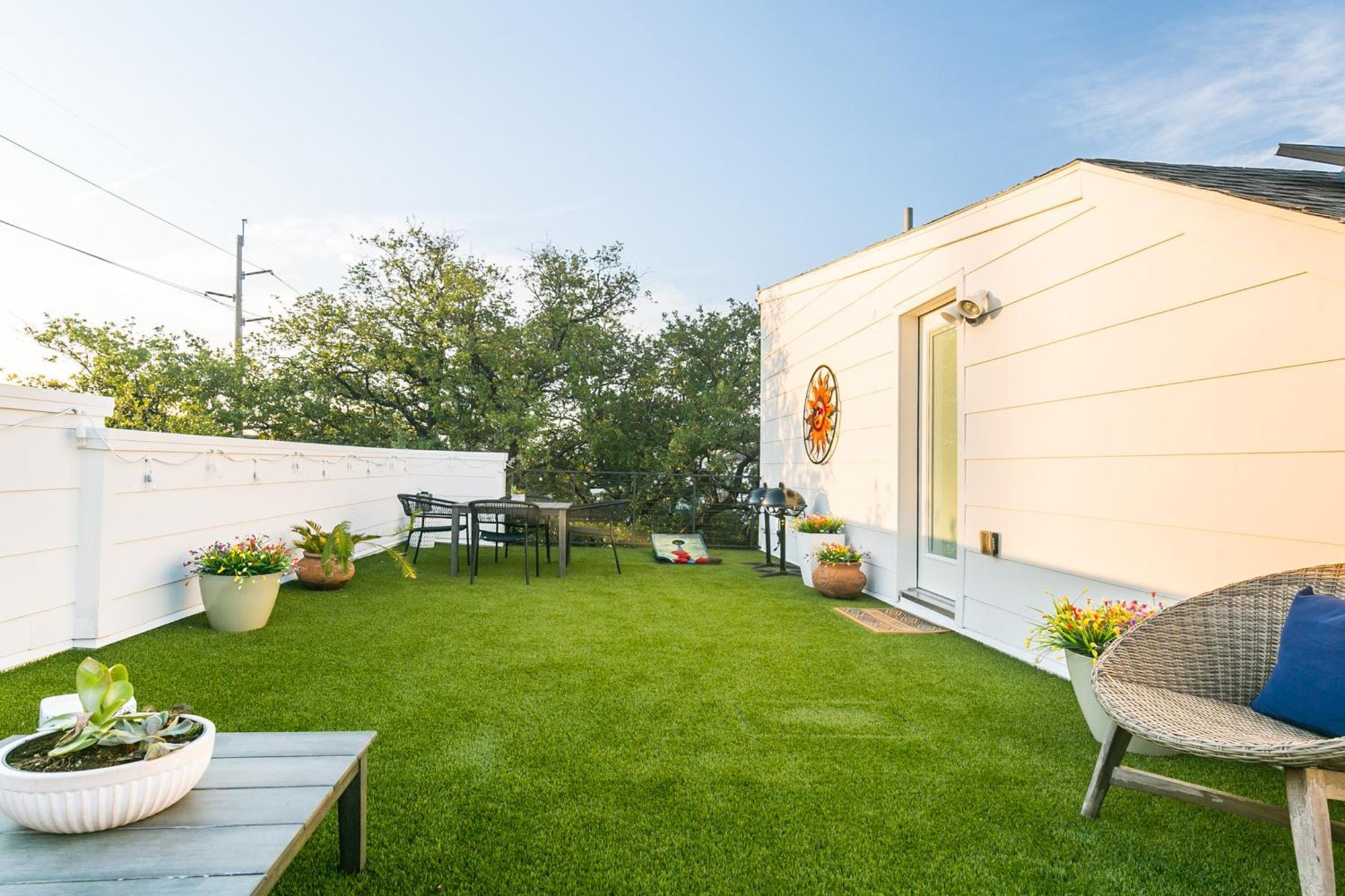 Montrose Guesthouse Suites By Dunyha Houston Esterno foto