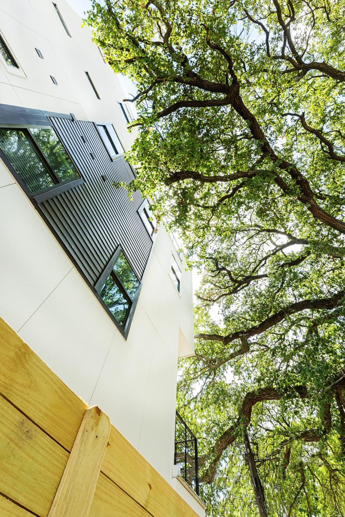 Montrose Guesthouse Suites By Dunyha Houston Esterno foto